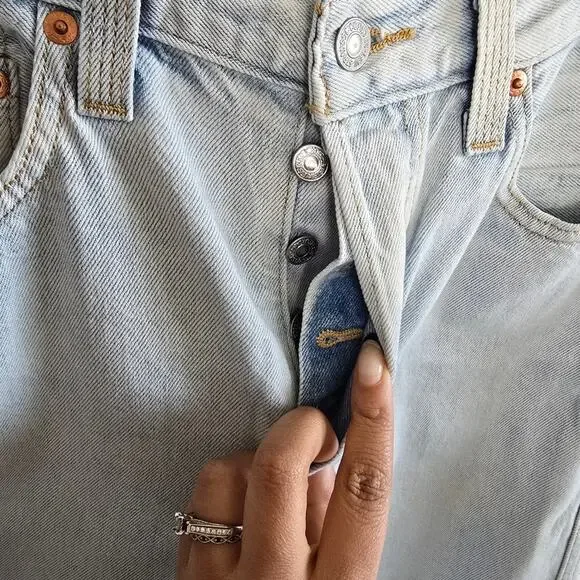 Levi's Ribcage Super High Rise Ankle Straight Light Wash Jeans NWT 26 X 27 - Picture 4 of 16